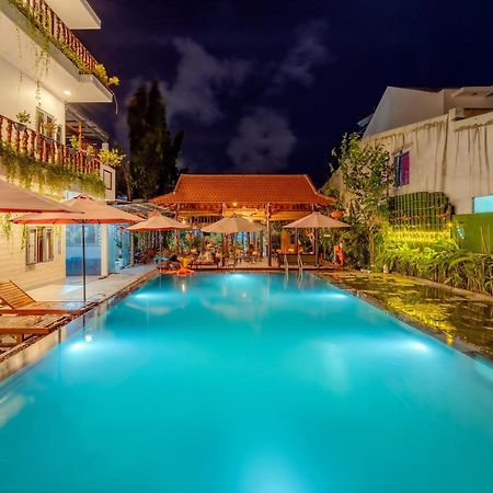 Alley Garden Homestay Хойан Экстерьер фото