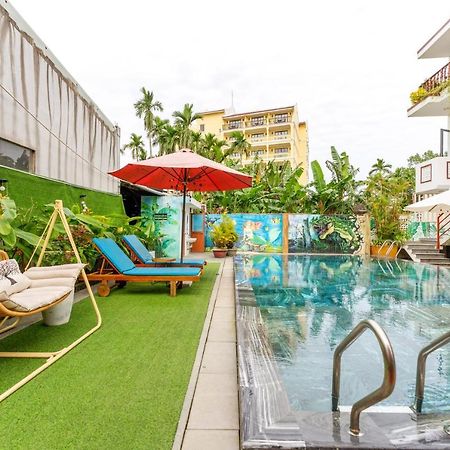 Alley Garden Homestay Хойан Экстерьер фото