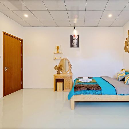 Alley Garden Homestay Хойан Номер фото