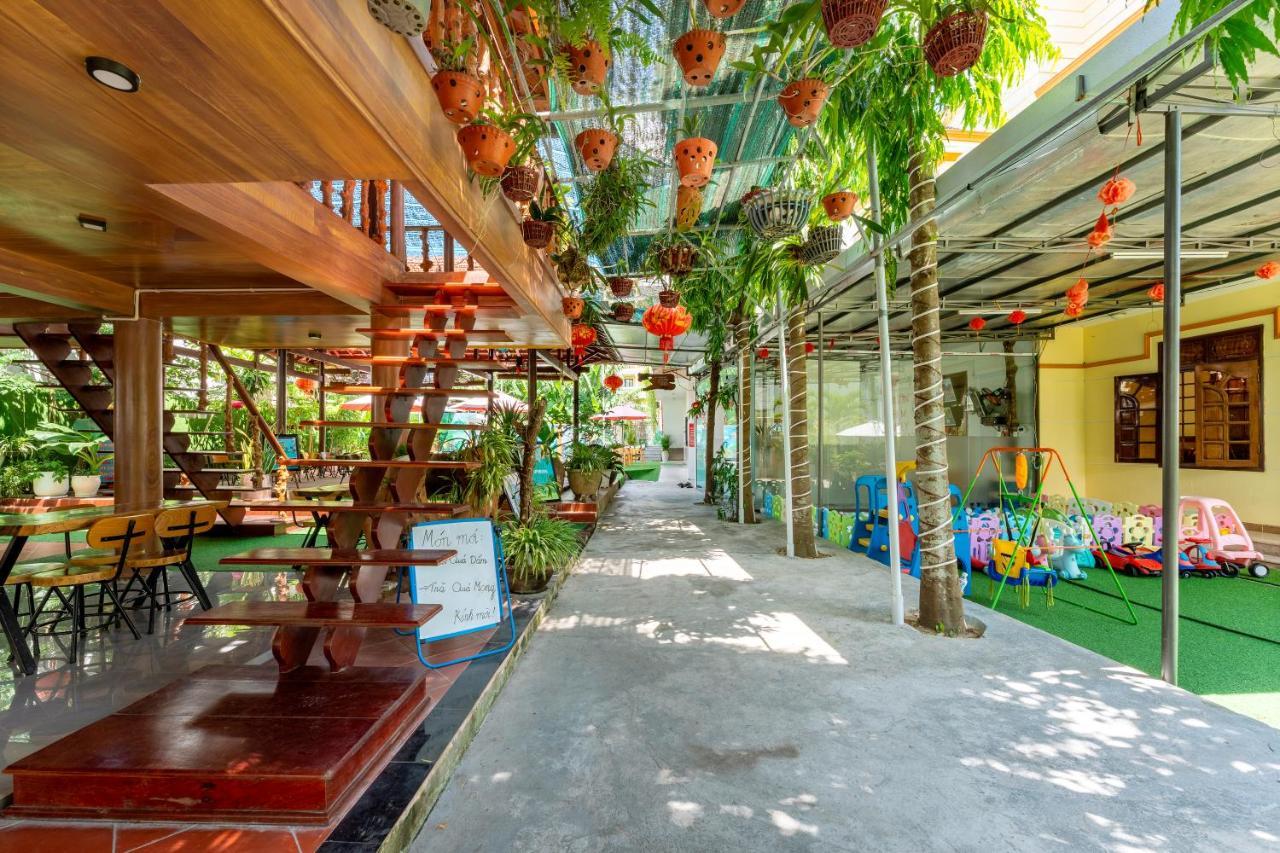 Alley Garden Homestay Хойан Экстерьер фото