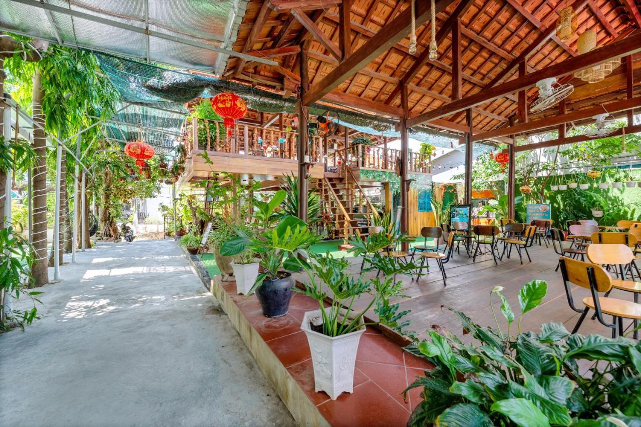 Alley Garden Homestay Хойан Экстерьер фото