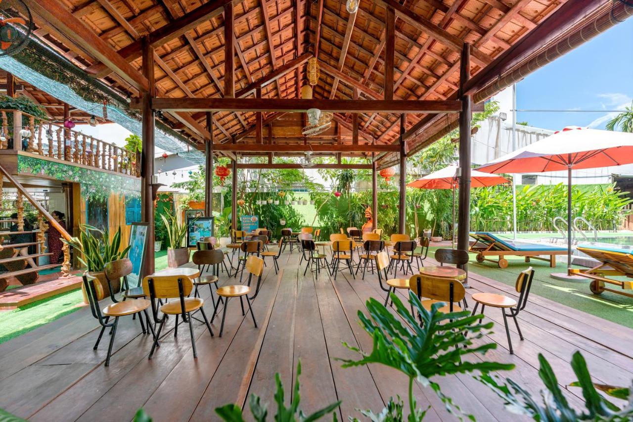 Alley Garden Homestay Хойан Экстерьер фото